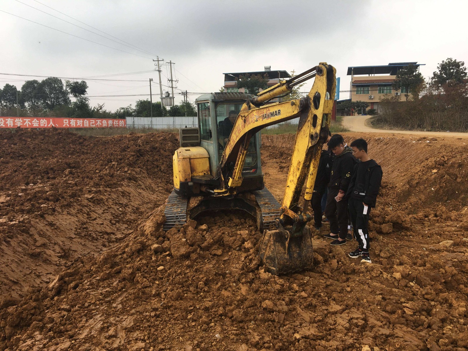 西华县挖掘机培训教学